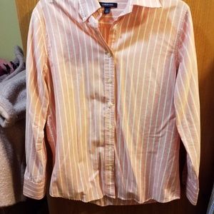 Small lands end collared butondown